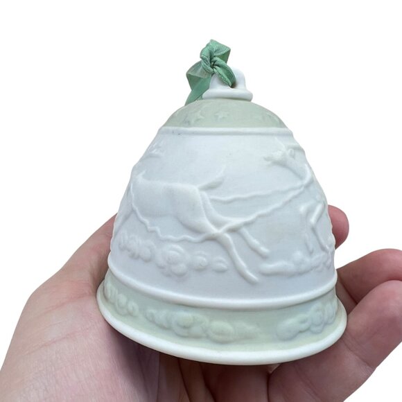 Lladró 1988 Porcelain Christmas Bell Ornament Reindeer Santa In Sleigh Design - Picture 3 of 9